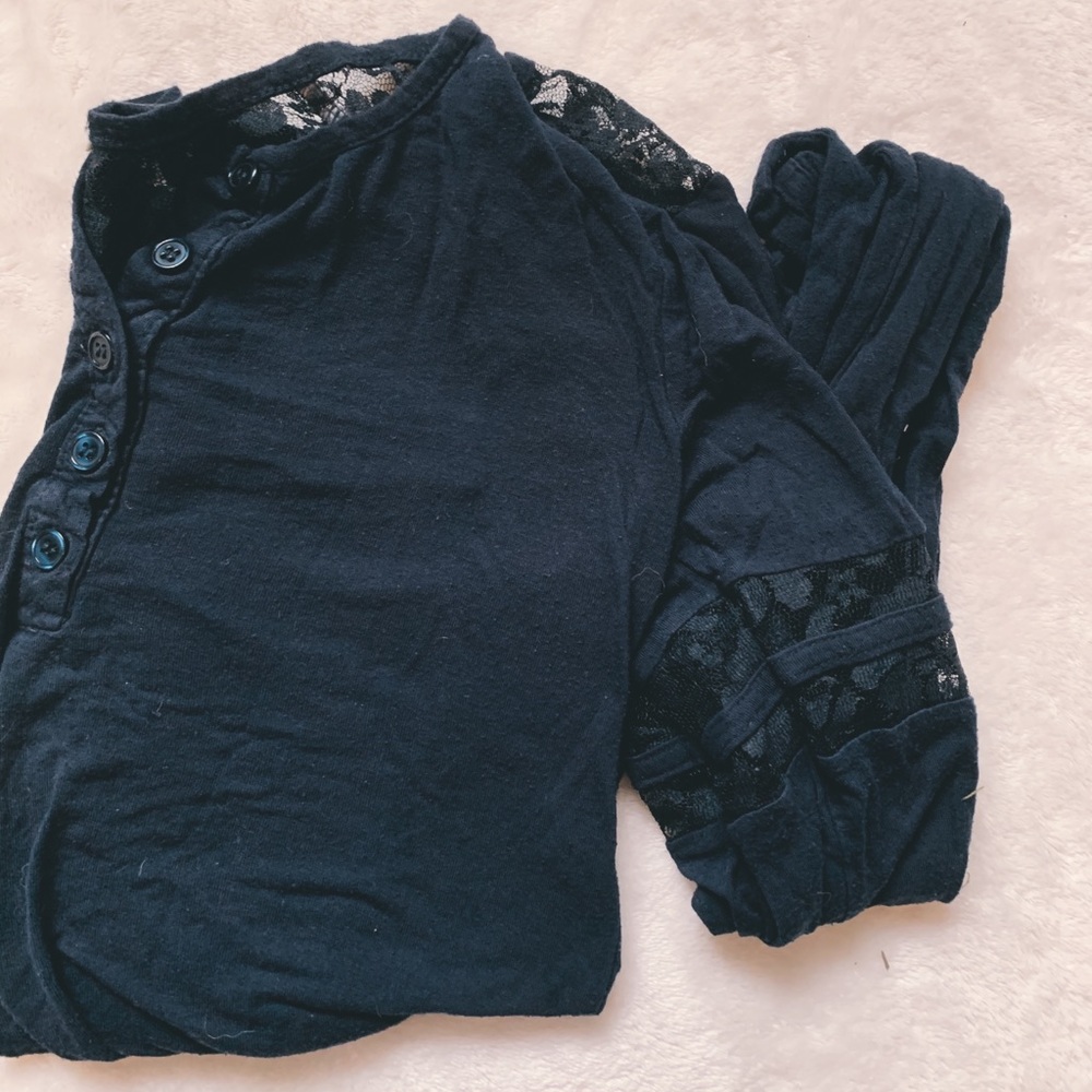 navy sweater!!